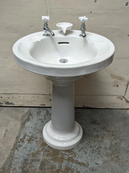 1920's Bird Bath Pedestal Sink - Image 2